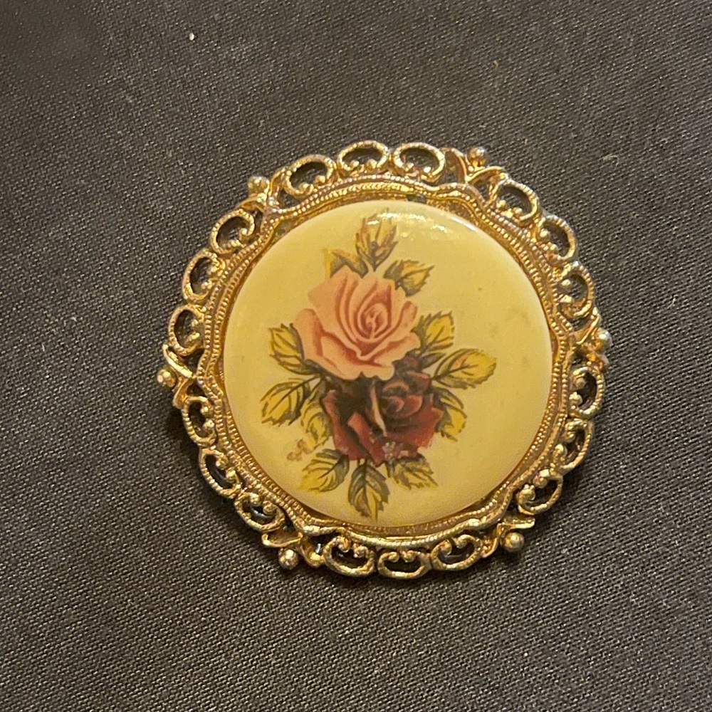 Vintage 1928 Gold Floral Brooch with Pink Roses